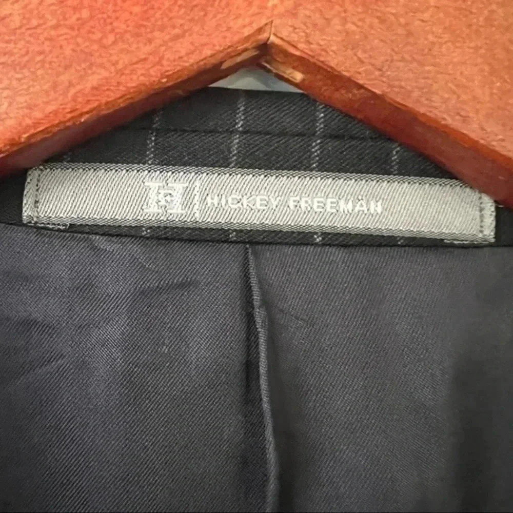 Hickey Freeman 100% Wool Men’s Pinstripes Sport Coat in Black Size 46R - Picture 3 of 10